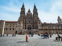 Cuidamos de sus pies tras acabar el Camino de Santiago