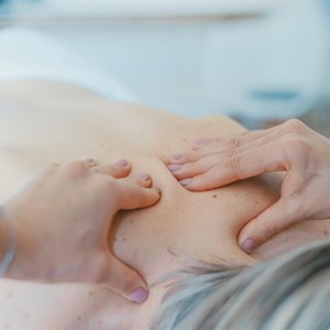 Fisioterapeutas especialistas en tratar a peregrinos tras realizar el Camino